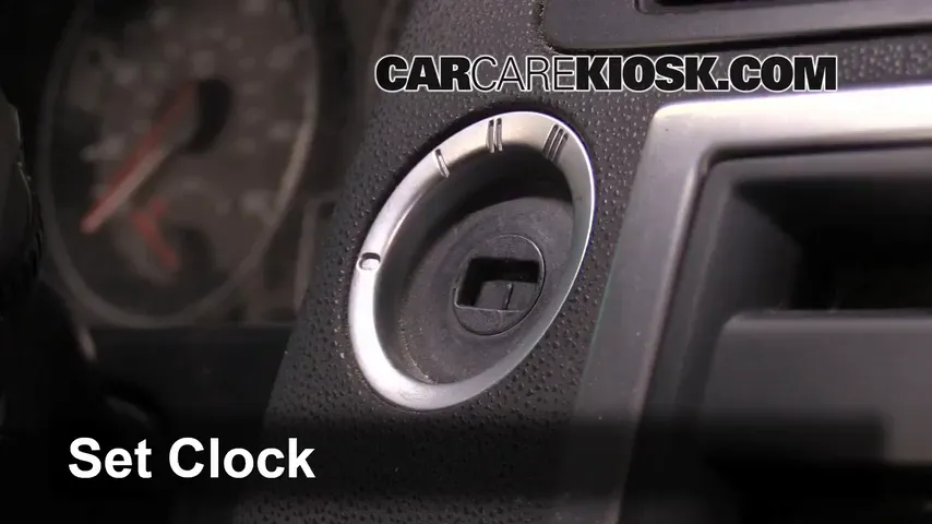 2008 Volvo C70 T5 2.5L 5 Cyl. Turbo Clock